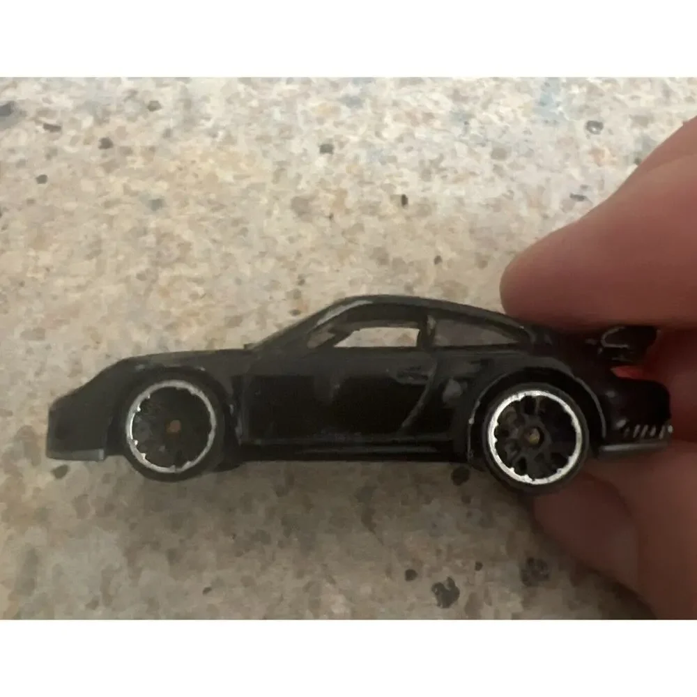 5 07-‘17 Hot Wheels El Camino Porsche 911 Aston Martin Dodge Charger Lamborghini